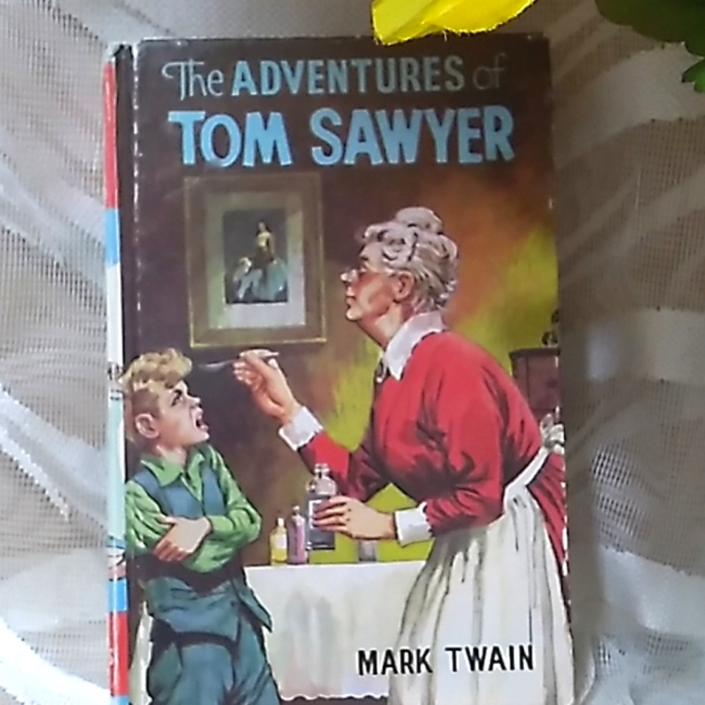 THE ADVENTURES OF TOM SAWYER- BY MARK TWAIN (Vintage)